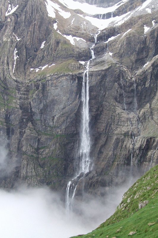 2008-07-12,10-10-42,la Grande Cascade du cirque de Gavarnie.jpg